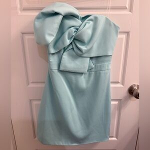 Elegant Light Blue Strapless Dress